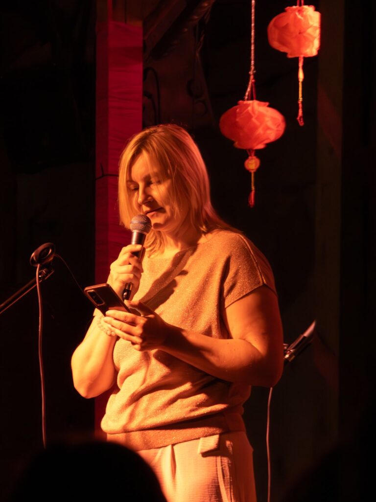 Serbentė Antitezėje